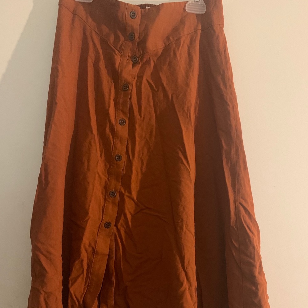 Super cute mid copper skirt from Forever 21.